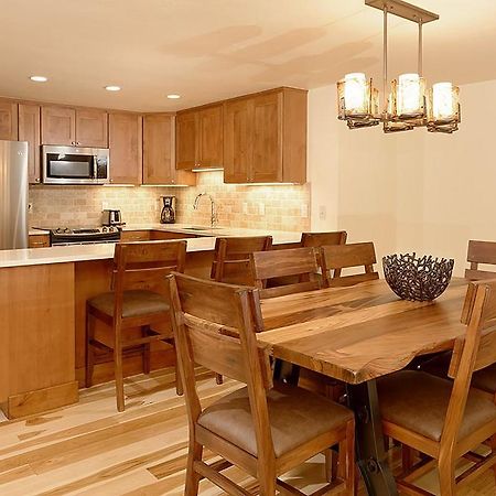 700 Monarch 205, Deluxe Condo With Private Deck & Mountain Views Located 1 Block To Ski Lift 阿斯彭 外观 照片